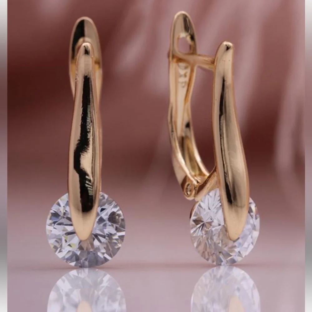Elegant Gold Drop Earrings - Picture 1 of 2